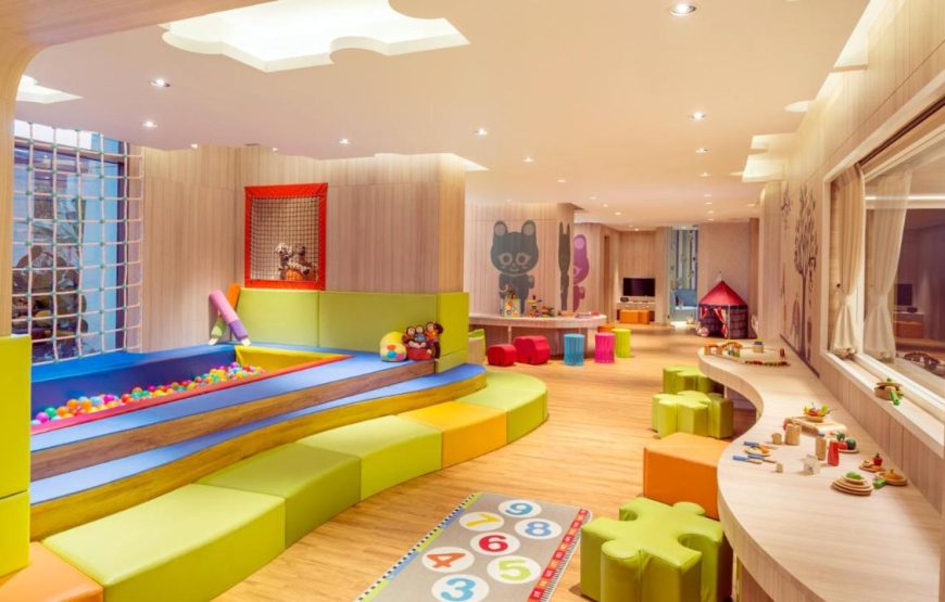 Thai Emerald Escape: Bangkok’s Grandeur