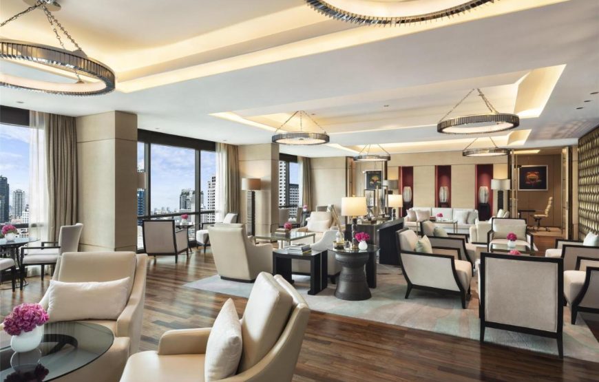 Thai Emerald Escape: Bangkok’s Grandeur